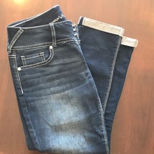 Vanity Slim Denim Capris